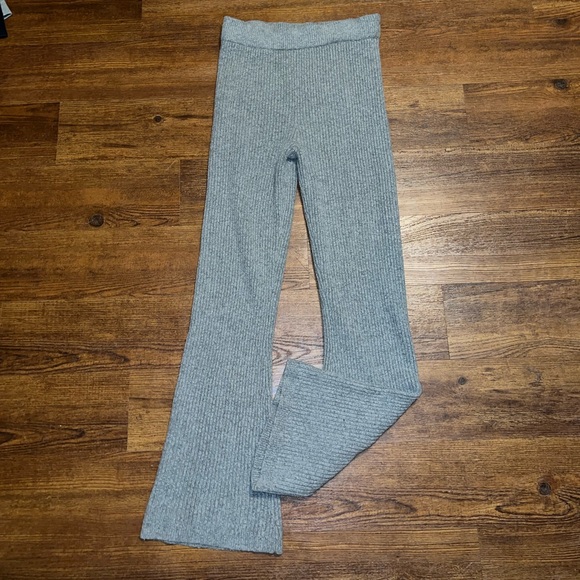 Abercrombie & Fitch Gray Sweater Knit Ribbed Flare Bootcut Stretch Pants Size M - Picture 2 of 7